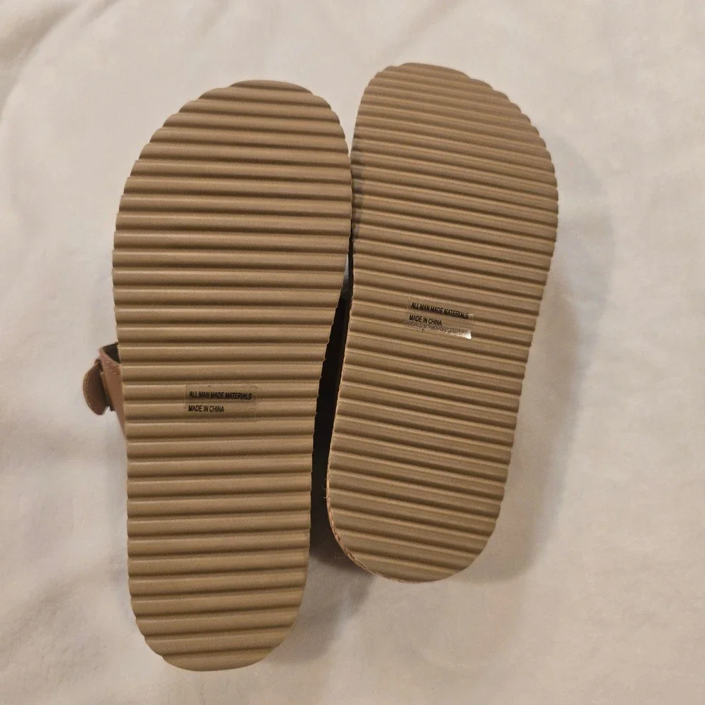 DV Dolce Vita Serpent Tan Scalloped Buckle Platform Slide Sandals Womens 8